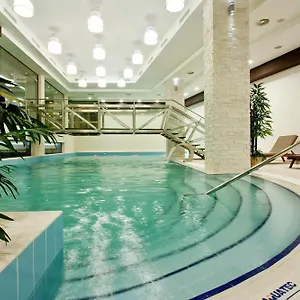 Earth & People & - Free Parking & Swimming Pool 4*, Sofia Bulgarije